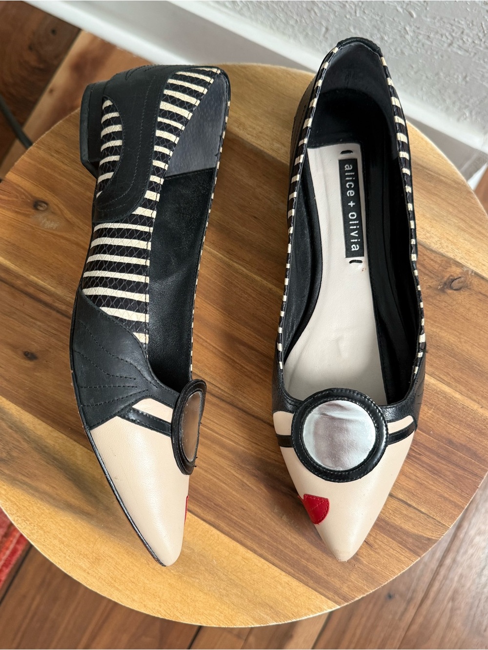 Alice + Olivia by Stacey Bendet "Stace Face" Flats sz: 9